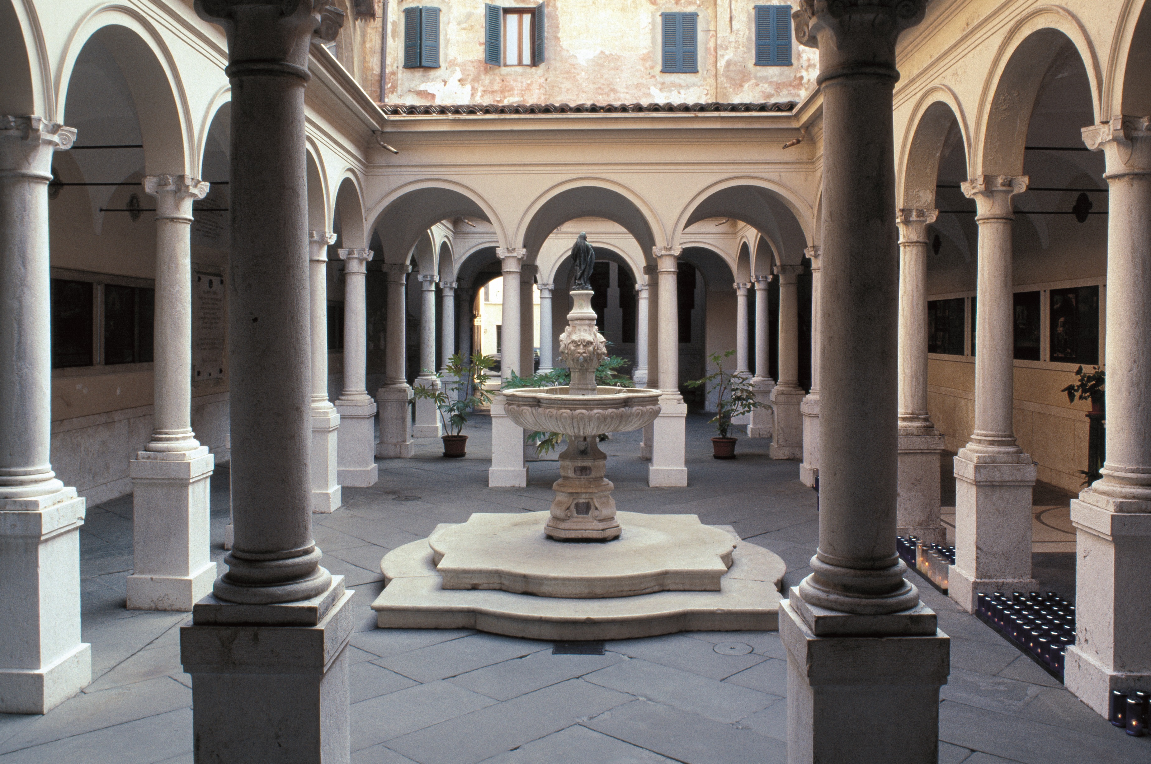 /Chiesa%20e%20Santuario%20Santa%20Maria%20delle%20Grazie