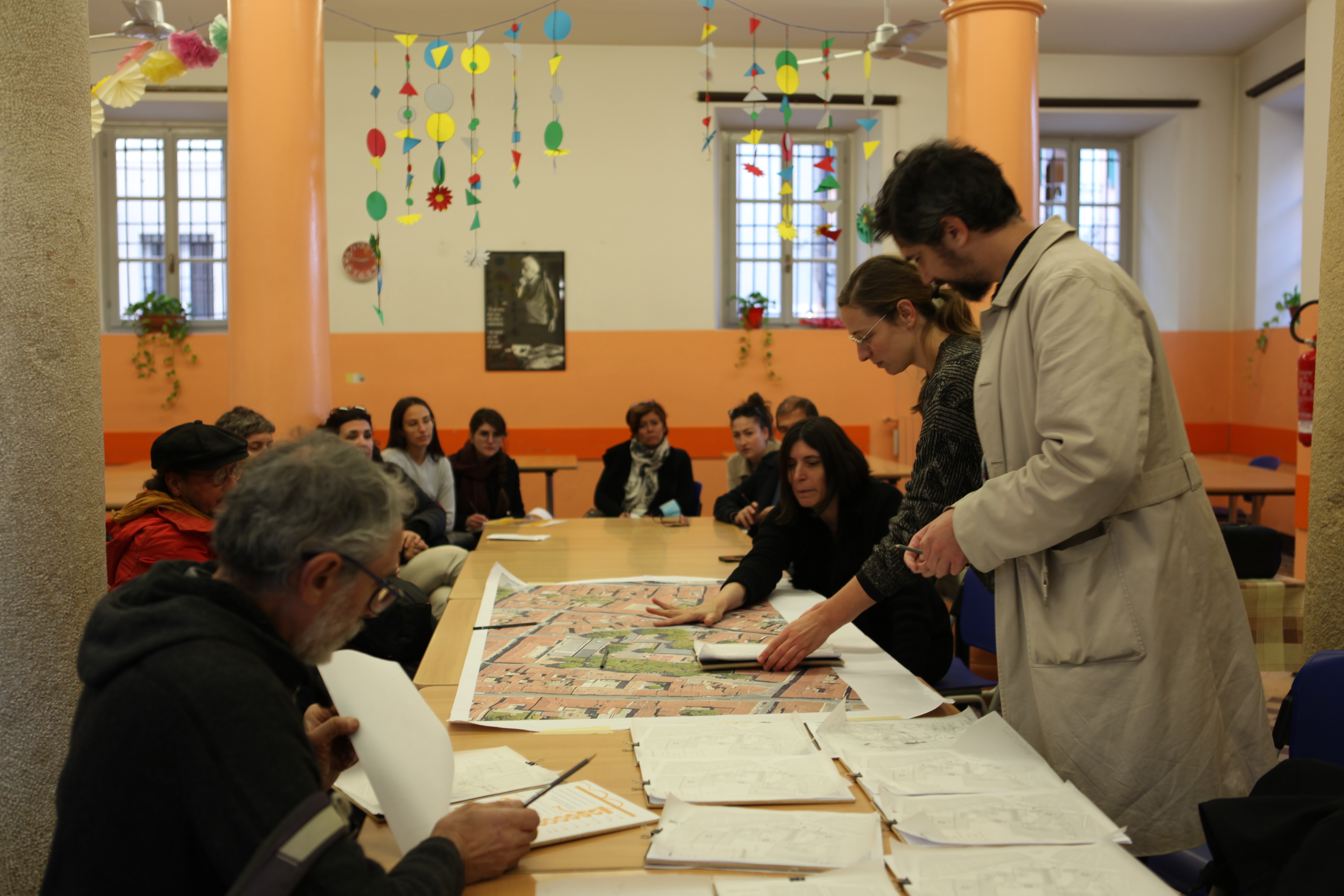 /Riunione%20per%20il%20progetto%20spazi%20attivi%20%28al%20centro%20diurno%20di%20via%20Odorici%29