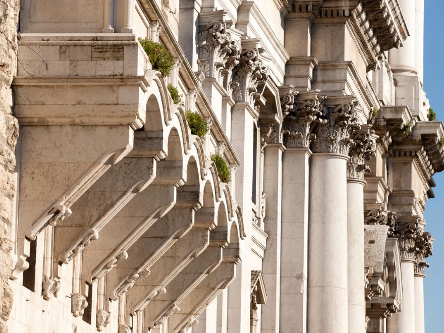 /Piazza%20Paolo%20VI%2002