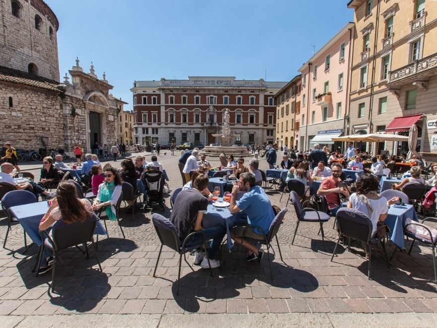 /Piazza%20Paolo%20VI%2005