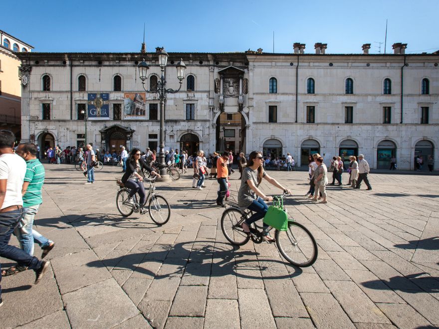 /Piazza%20della%20Loggia%205