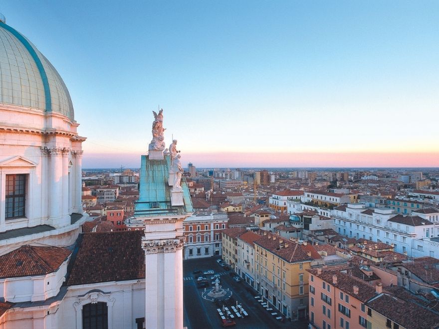 /Piazza%20Paolo%20VI%2008