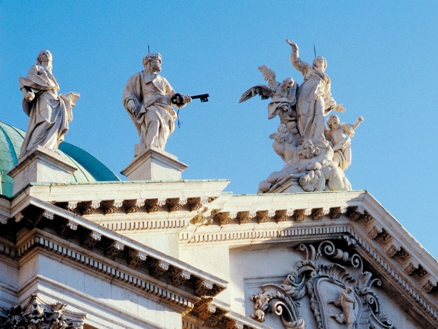 /Piazza%20Paolo%20VI%2009